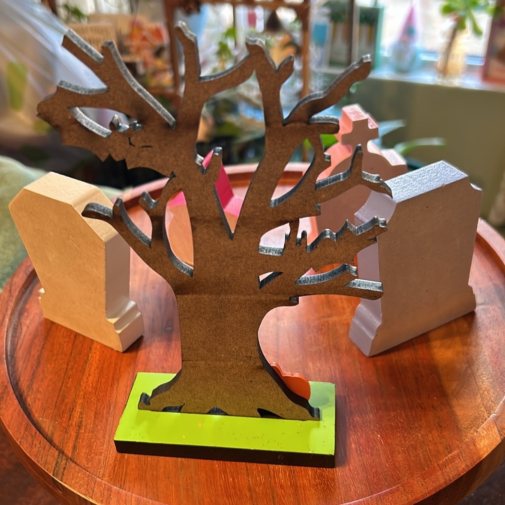 Halloween Mini Mantle Wood Gravestones and Tree New Without Package Five Pieces - Picture 3 of 9